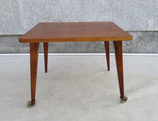 Zdjęcie oferty: Tekowy stolik mobilny,Dania lata 60