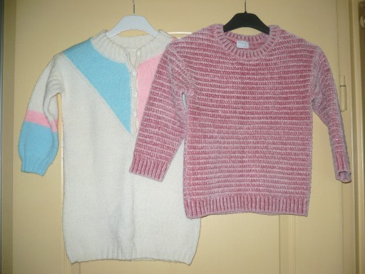 Zdjęcie oferty: 2 swetry dla dziewczynki roz. 110/116cm 4-5 lat