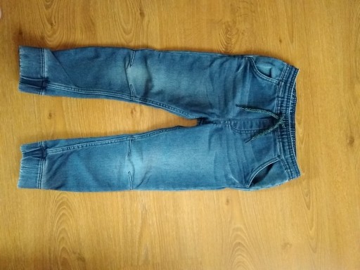 Zdjęcie oferty: Jeansy + bluzy 