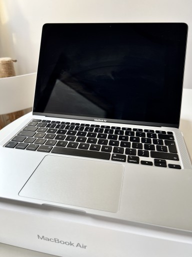 Zdjęcie oferty: Apple MacBook Air 13.3" Retina M1 8GB RAM 256GB