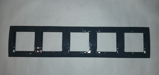 Zdjęcie oferty: Ramka 5-krotna jasno szary Hager-Polo FIORENA - nowa