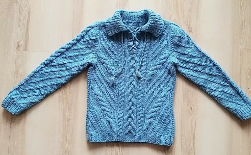 Zdjęcie oferty: Sweterek elegancki niebieski ręcznie dziergany 