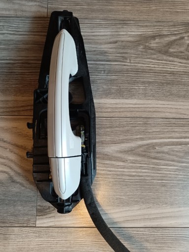 Zdjęcie oferty: Klamka drzwi lewy przód Ford Edge II UG- biała perła 