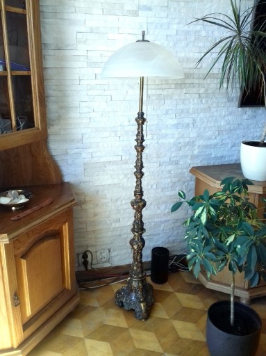 Zdjęcie oferty: Stara Lampa Stojąca mosiądz zdobiona