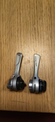 Zdjęcie oferty: Manetki szosowe przerzutek na ramę Suntour radius retro kolarka