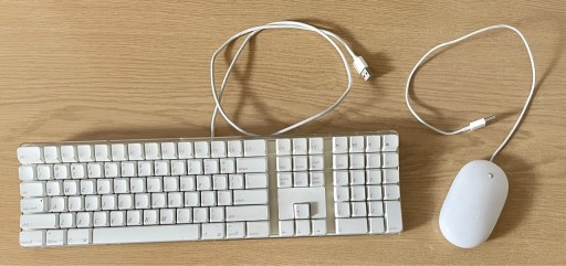 Zdjęcie oferty: Apple Mighty mouse a1152 i klawiatura apple a1048
