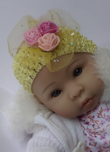 Zdjęcie oferty: Ażurowa opaska miękka na jesień delikatna z różyczkami piankowymi handmade