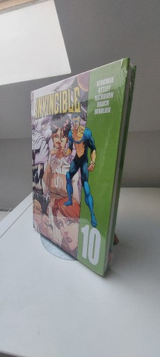 Zdjęcie oferty: Invincible Tom 10 Kirkman, Ottley folia nowy 