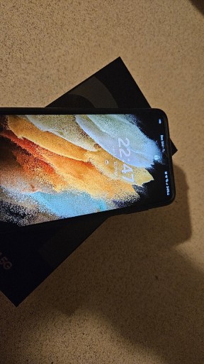 Zdjęcie oferty: Samsung Galaxy S21 5G (etui spiegen w zestawie)