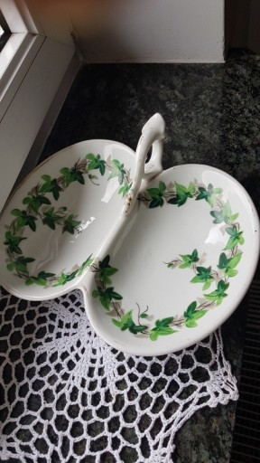 Zdjęcie oferty: Porcelanowy kabaret B&G z bluszczem