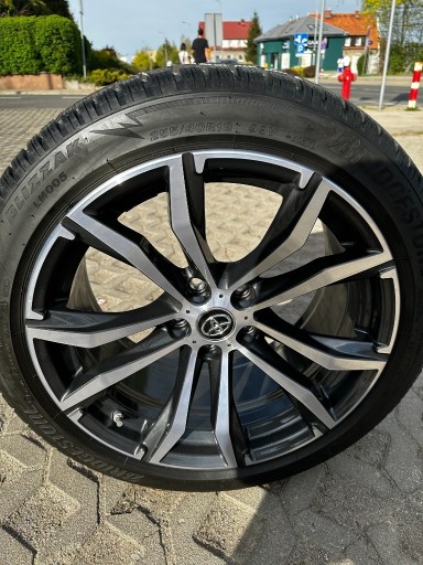 Zdjęcie oferty: Oryginalne felgi Toyota Supra MK5 18"