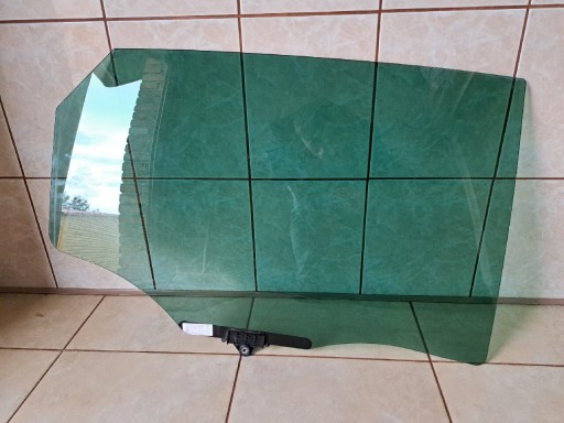 Zdjęcie oferty: Szyba drzwi prawy tyHYUNDAI IX35 10-15