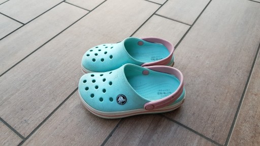 Zdjęcie oferty: Klapki Crocs r 27 - 28 niebieski błękit