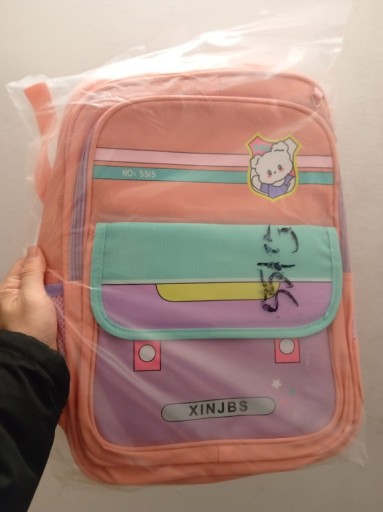 Zdjęcie oferty: Pojemny plecak szkolny dla dzieci