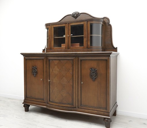 Zdjęcie oferty: Dębowy kredens z lat 20-tych w stylu secesyjnym. Po renowacji.