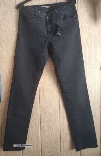 Zdjęcie oferty: Spodnie jeansowe - nowe z metką