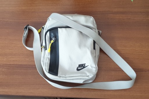 Zdjęcie oferty: Nerka saszetka Nike 