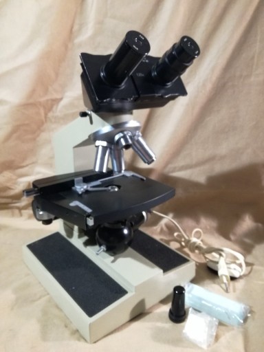 Zdjęcie oferty: Mikroskop PZO Studar 1000x obiektyw / lampa