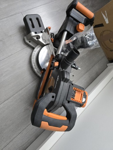 Zdjęcie oferty: Ukośnica akumulatorowa Evolution 18V 185mm Erbauer