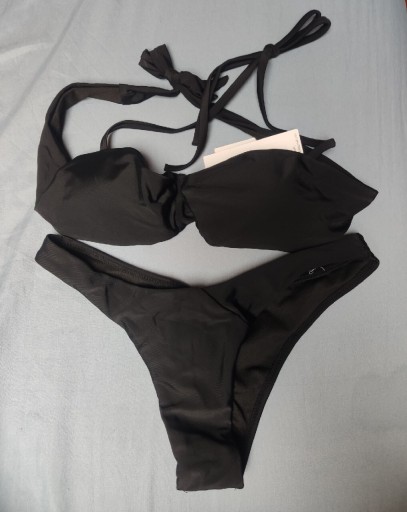 Zdjęcie oferty: Strój kąpielowy bikini czarny 
