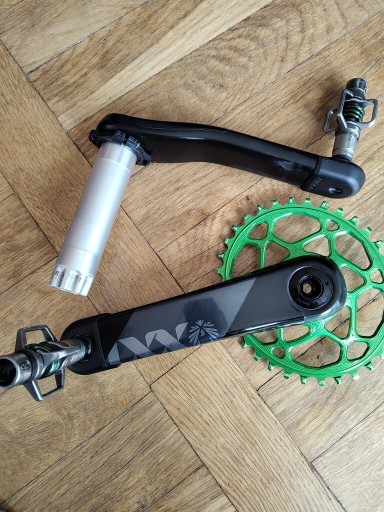 Zdjęcie oferty: Korba XX1 carbon + pedały crank