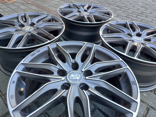 Zdjęcie oferty: Felgi aluminiowe MSZ OZ 17, komplet 