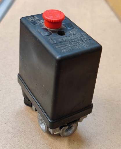 Zdjęcie oferty: Presostat wyłącznik ciśnieniowy NEMA 230V