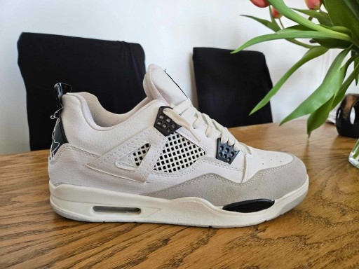 Zdjęcie oferty: Buty sportowe Jordan 4 - rozmiar 45 (28,5 cm)