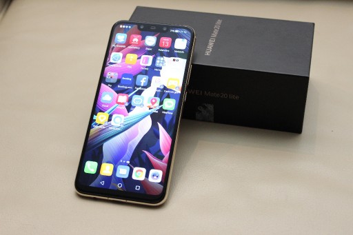 Zdjęcie oferty: Telefon Huawei MATE 20 LITE 4 / 64 GB Google