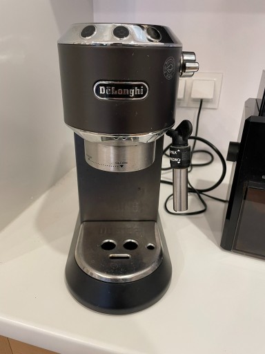 Zdjęcie oferty: DeLonghi EC685BK Dedica 1350W + Młynek KG 79