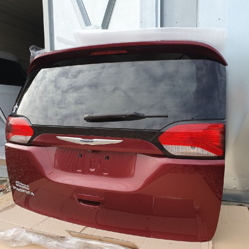 Zdjęcie oferty: Chrysler Pacifica Klapa bagażnika PRV 