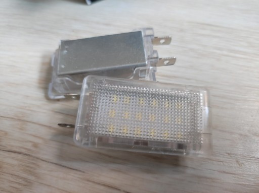 Zdjęcie oferty: 1747040 mega led lampa bagaznika Opel