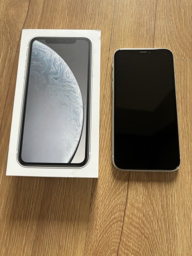 Zdjęcie oferty: Telefon IPhone XR 64 GB biały