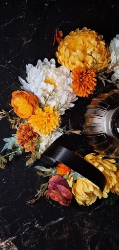 Zdjęcie oferty: Wianek nagrobny - wiązanka , znicz , pomnik , grób