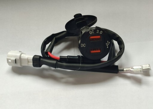 Zdjęcie oferty: Ładowarka USB QC3 Yamaha Tenere 700 T7 woltomierz