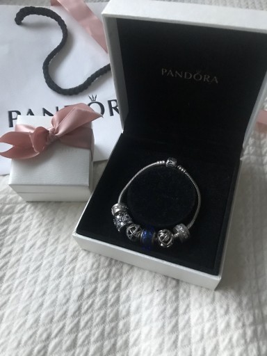 Zdjęcie oferty: Pandora bransoletka z charmsami