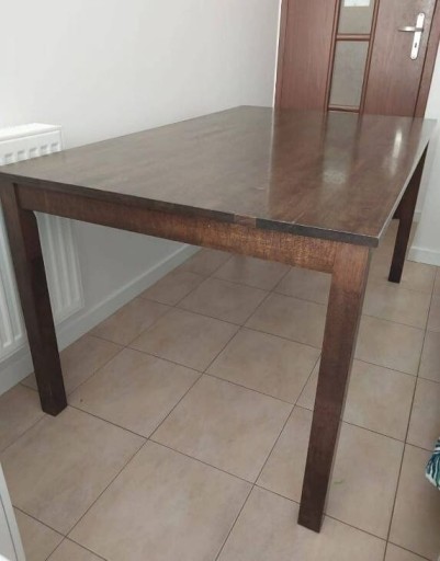 Zdjęcie oferty: Stół i 4 krzesła 