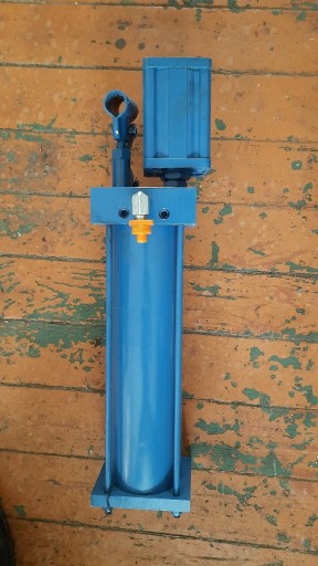 Zdjęcie oferty: Pompa pneumatyczno-hydrauliczna 50T do prasy