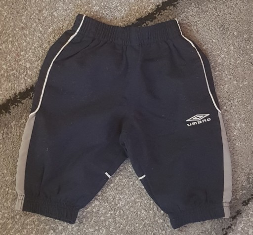 Zdjęcie oferty: Spodnie Umbro rozm 62 stan bdb 