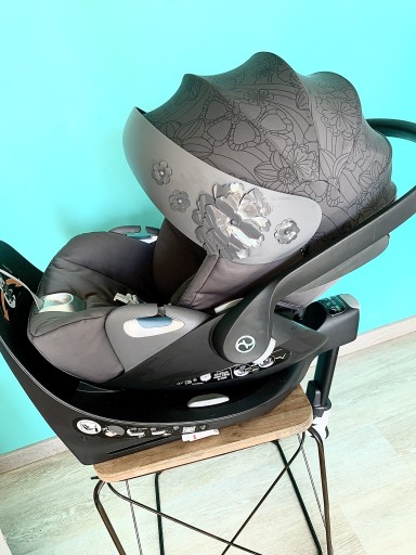 Zdjęcie oferty: Fotelik Cybex Cloud Z i-size Simply Flowers + baza