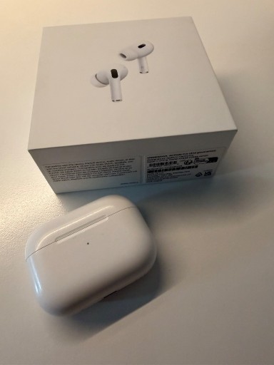 Zdjęcie oferty: Airpods 2 Pro Lightning Magsafe samo etui ładujące + opakowanie