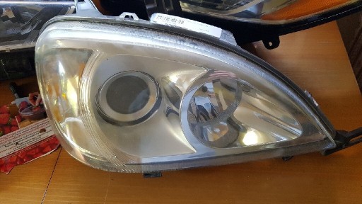 Zdjęcie oferty: Lampa reflektor prawy przód Mercedes ML w163 USA