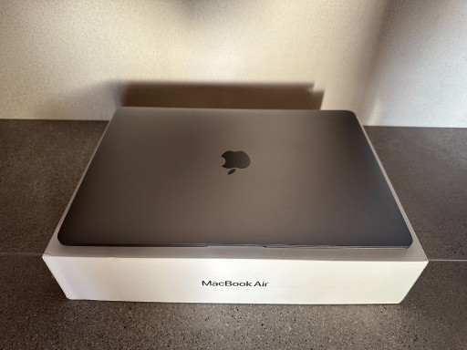 Zdjęcie oferty: Apple MacBook Air 13" 2020 256GB, Space Grey