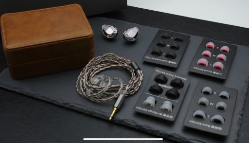 Zdjęcie oferty: Cayin YB04 słuchawki IEM