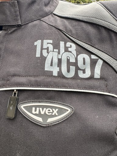Zdjęcie oferty: Kurtka motocyklowa UVEX z protektorami barków 