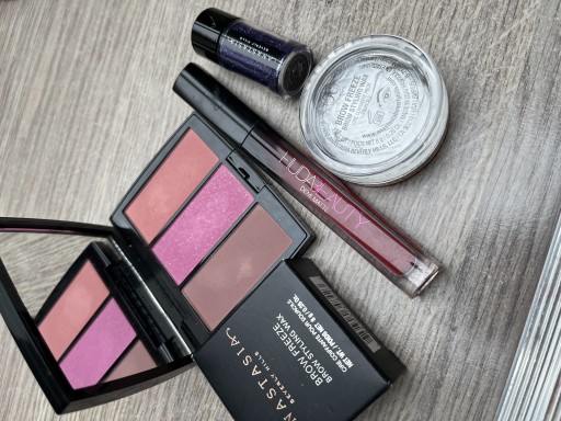 Zdjęcie oferty: Zestaw ABH, Huda Beauty