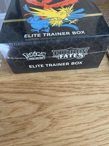 Zdjęcie oferty: Pokemon Hidden Fates Elite Trainer Box