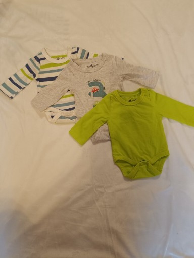 Zdjęcie oferty: Paczka z ubrankami niemowlęcymi dla chłopca 