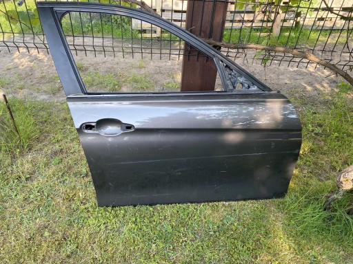 Zdjęcie oferty: Bmw f30 f31 drzwi prawe a17