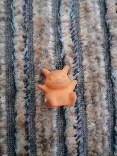 Zdjęcie oferty: Pikachu stara gumka do scierania pomarańcz jasny